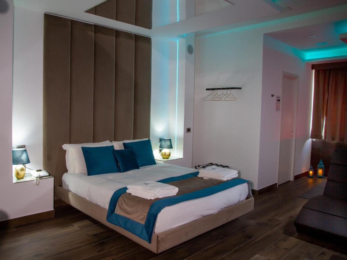 Hotel Ibisco Suites & Relax Поцуоли Екстериор снимка