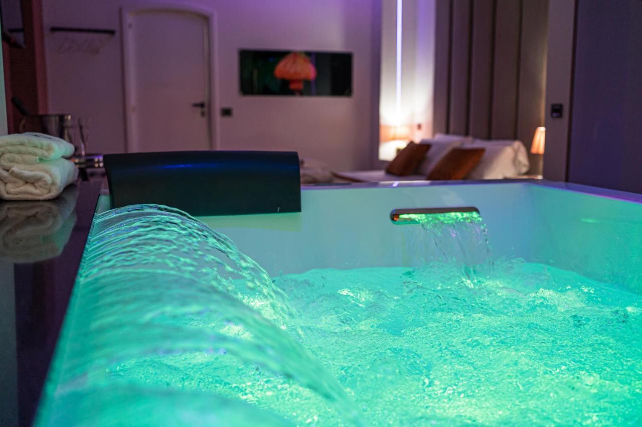 Hotel Ibisco Suites & Relax Поцуоли Екстериор снимка