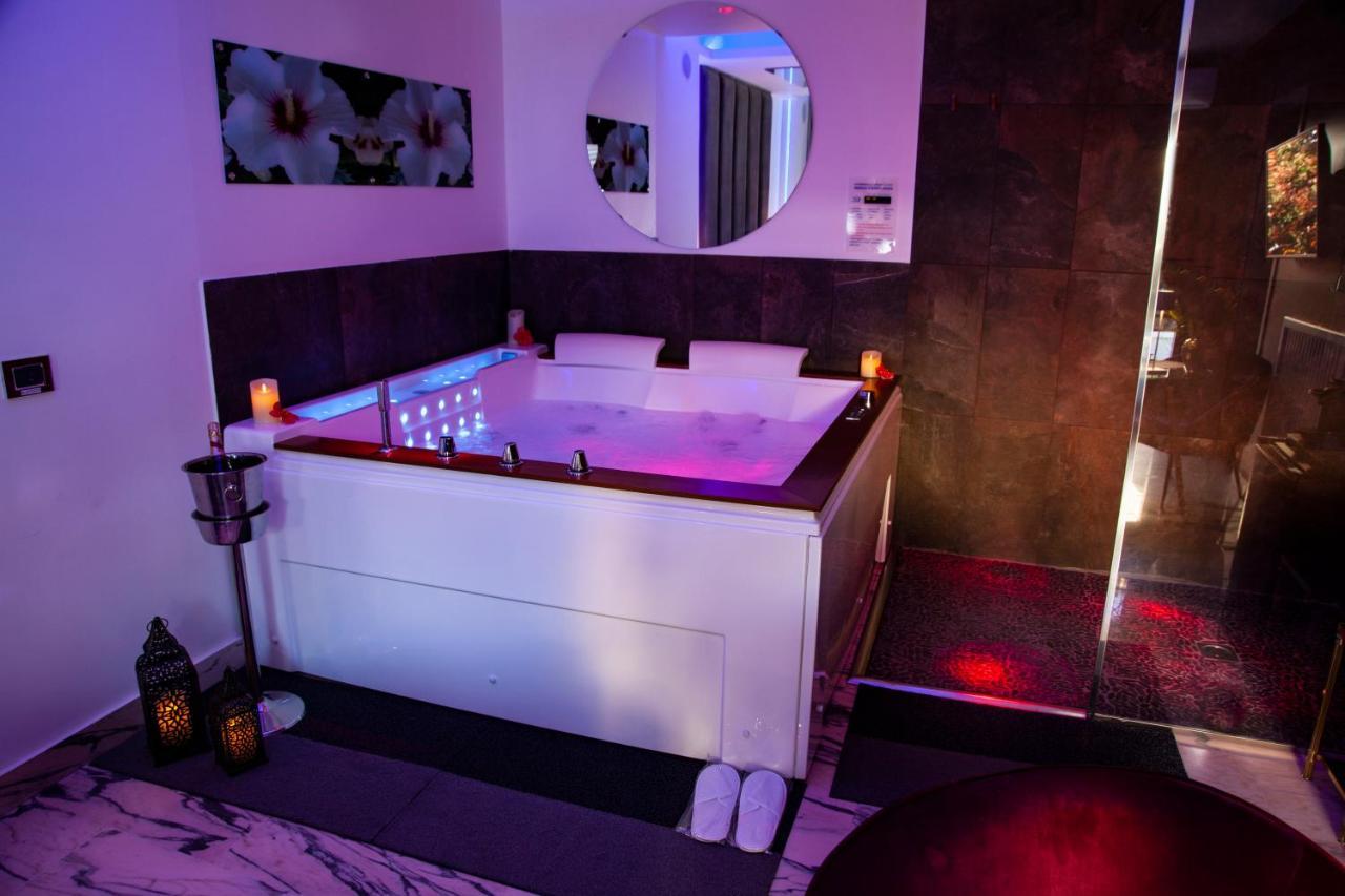 Hotel Ibisco Suites & Relax Поцуоли Екстериор снимка