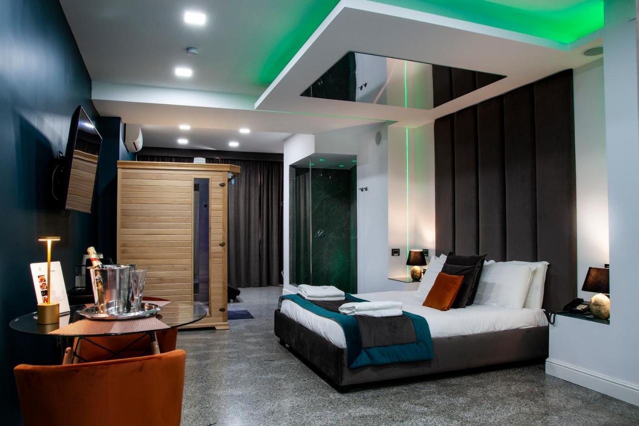 Hotel Ibisco Suites & Relax Поцуоли Екстериор снимка