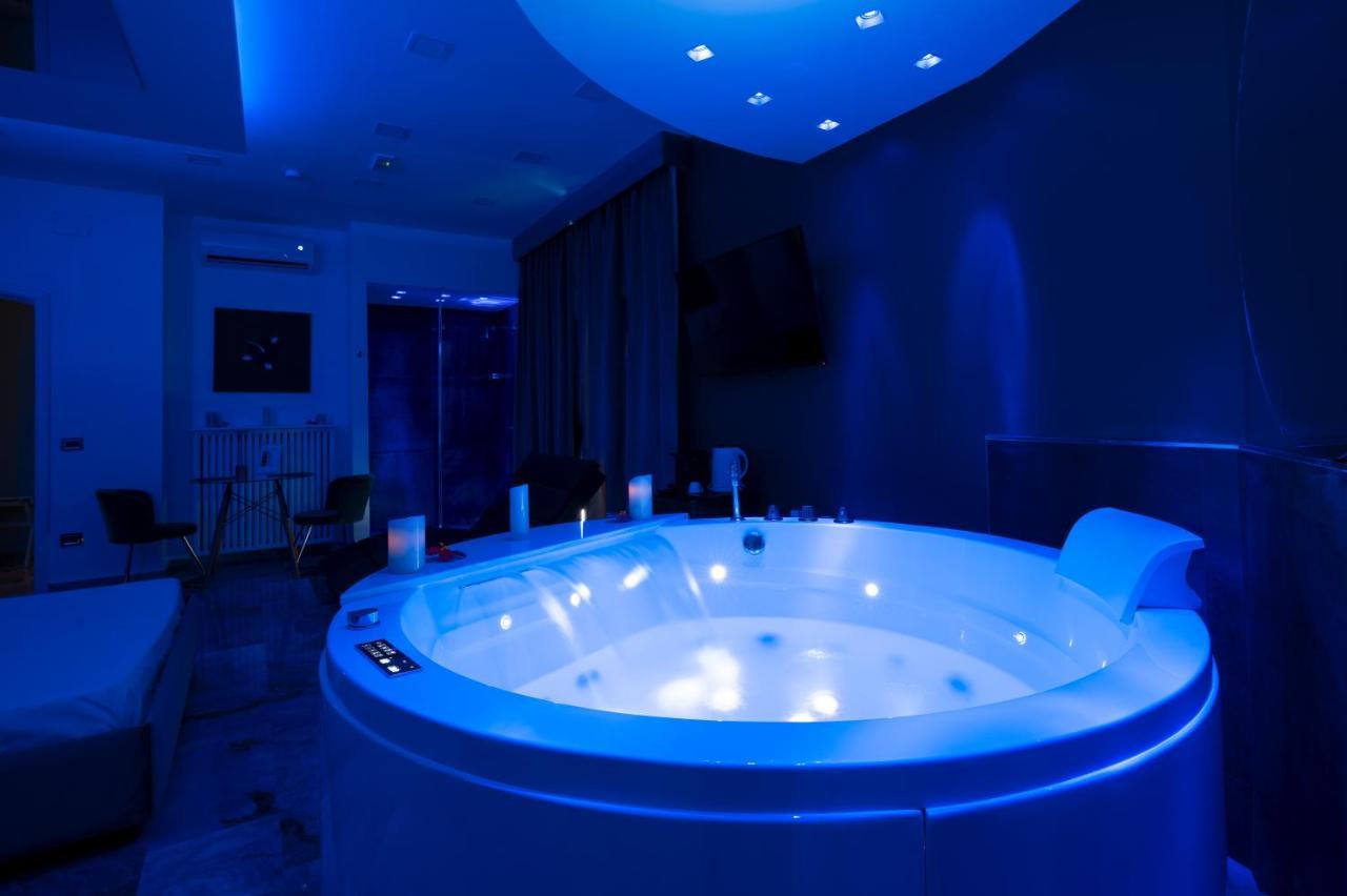 Hotel Ibisco Suites & Relax Поцуоли Екстериор снимка